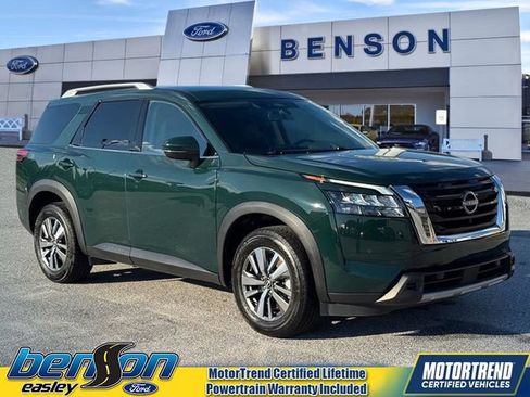 Used 2025 Nissan Pathfinder SL FWD image 1