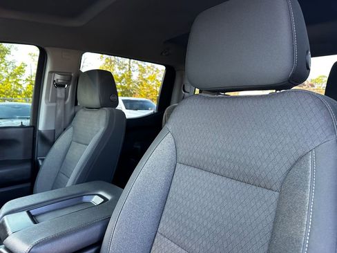 Used 2022 Chevrolet Silverado 1500 Custom image 32