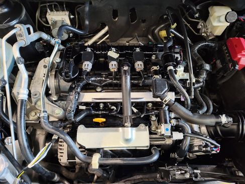 Certified 2024 Nissan Kicks S image 28