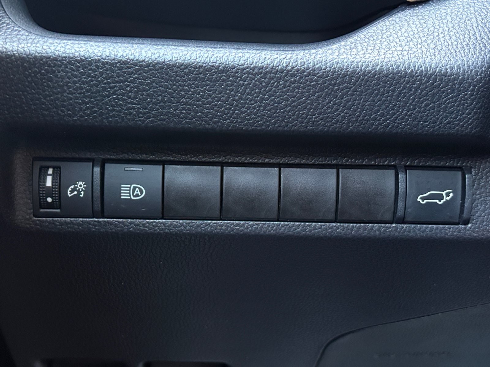 Used 2024 Toyota RAV4 XLE Premium FWD image 29