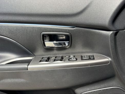Used 2024 Mitsubishi Outlander Sport ES AWD/4WD image 19