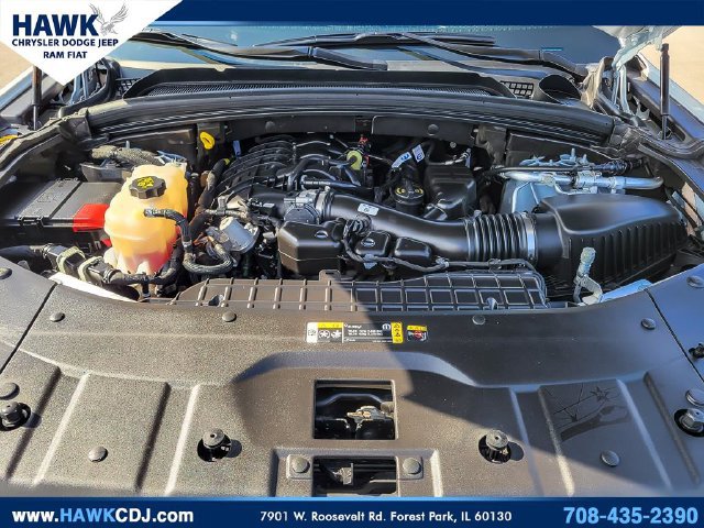 Certified 2025 Jeep Grand Cherokee Laredo AWD/4WD image 30