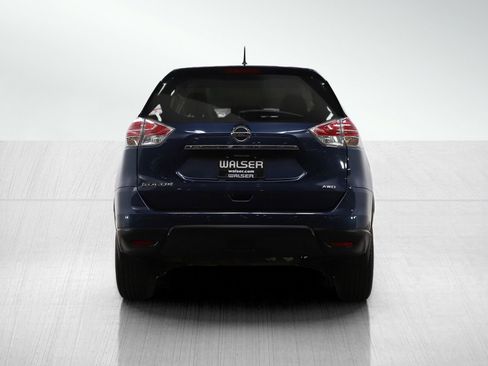 Used 2016 Nissan Rogue S image 4