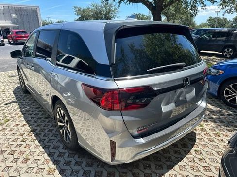 Certified 2026 Honda Odyssey EX-L image 4