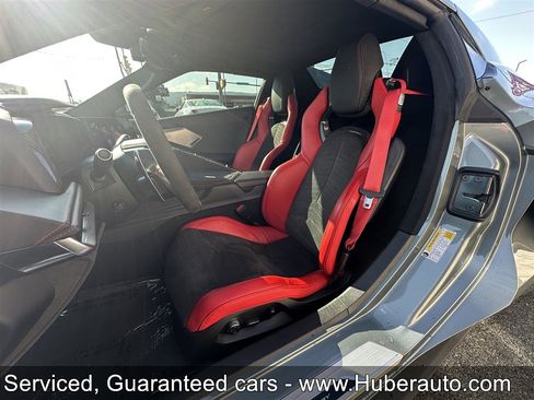 Used 2022 Chevrolet Corvette STINGRAY CONVERTIBLE w/ Z51 Performance Package image 10