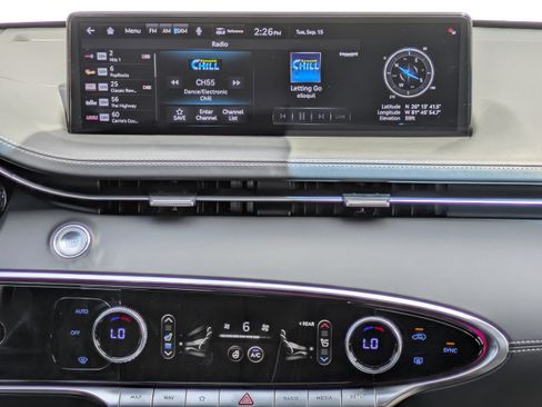 Certified 2023 Genesis GV70 3.5T Sport w/ Sport Prestige Package AWD/4WD image 17