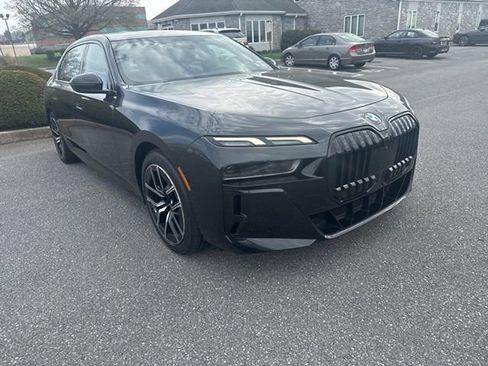 Used 2023 BMW 760i xDrive image 7