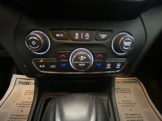 Used 2021 Jeep Cherokee Limited w/ Elite Package FWD image 19