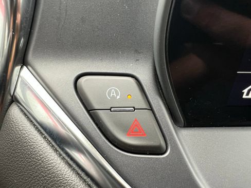 Used 2025 Chevrolet Blazer LT AWD/4WD image 39