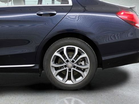Used 2016 Mercedes-Benz C 300 4MATIC Sedan image 38