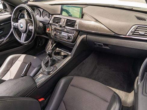 Used 2018 BMW M4 Coupe RWD image 21