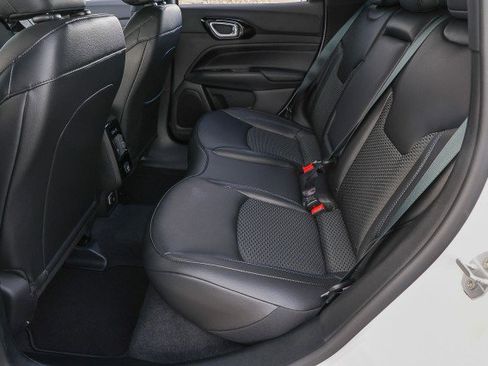 New 2026 Jeep Compass Latitude image 28