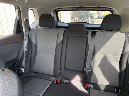 Used 2023 Nissan Rogue SV image 5