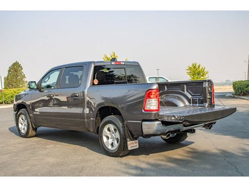 Used 2023 RAM 1500 Big Horn AWD/4WD image 9