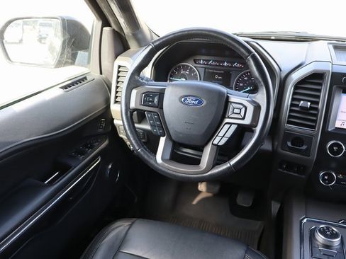 Used 2019 Ford Expedition Max XLT image 21