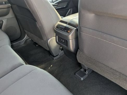 Used 2024 Nissan Pathfinder SV FWD image 30