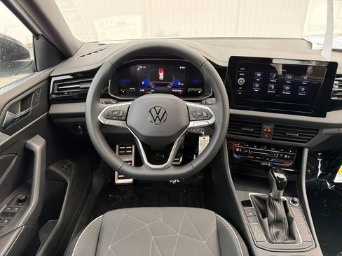 Used 2026 Volkswagen Jetta Sport FWD image 17