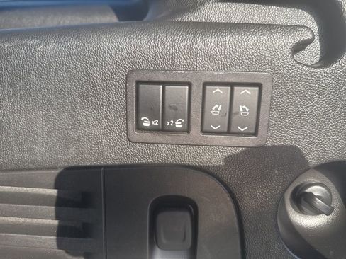 Used 2019 Chevrolet Suburban Premier image 35