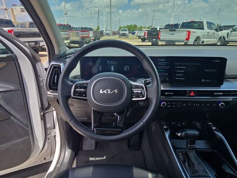 Used 2025 Kia Sorento S FWD image 50