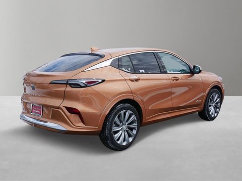 New 2025 Buick Envista Avenir image 2