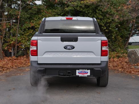 New 2025 Ford Maverick XL w/ Equipment Group 101A image 19