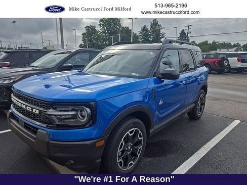 Used 2025 Ford Bronco Sport Outer Banks AWD/4WD image 1