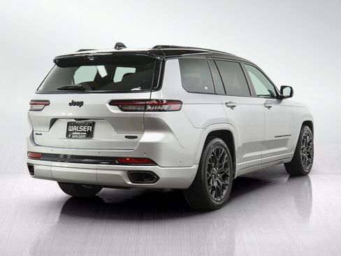 Used 2024 Jeep Grand Cherokee L Summit AWD/4WD image 5