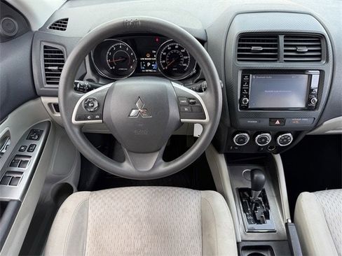 Used 2018 Mitsubishi Outlander Sport ES image 12