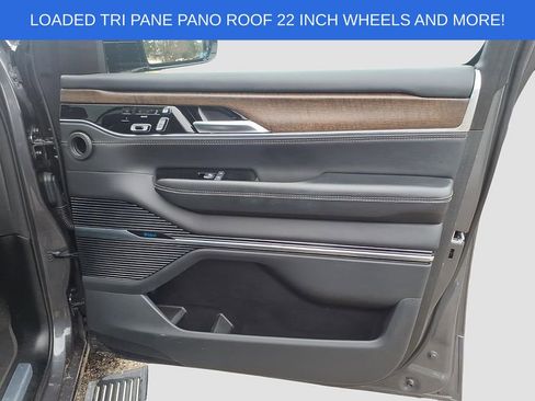 Used 2023 Jeep Grand Wagoneer L Series II AWD/4WD image 11