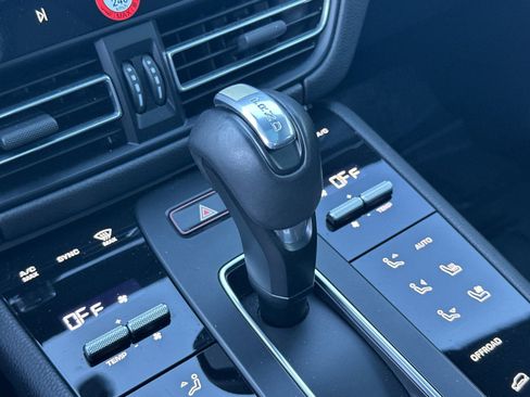 Used 2023 Porsche Macan image 22