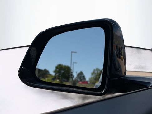 Used 2020 Tesla Model Y Performance AWD/4WD image 16