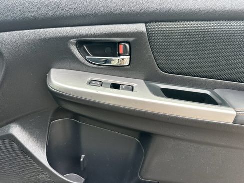 Used 2017 Subaru Crosstrek 2.0i Premium w/ Moonroof Package AWD/4WD image 15