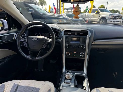 Used 2019 Ford Fusion S image 16