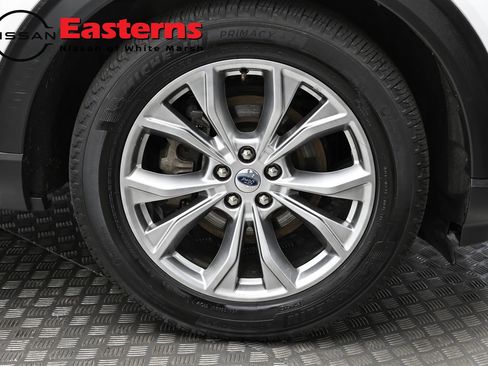 Used 2024 Ford Explorer Limited image 32