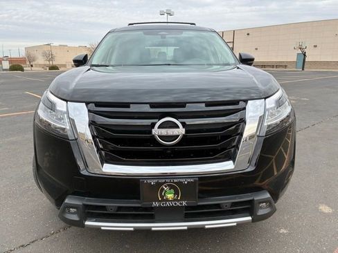Certified 2024 Nissan Pathfinder SL w/ SL Premium Package image 9