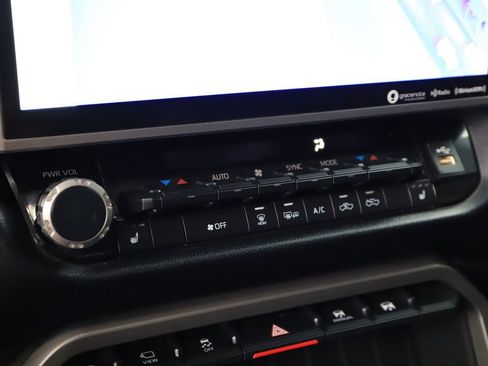 Used 2022 Toyota Tundra SR5 w/ SR5 Premium Package image 28