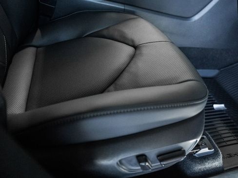 New 2026 Toyota Highlander Platinum AWD/4WD image 39