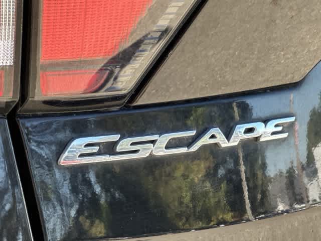 Used 2018 Ford Escape SE FWD image 18
