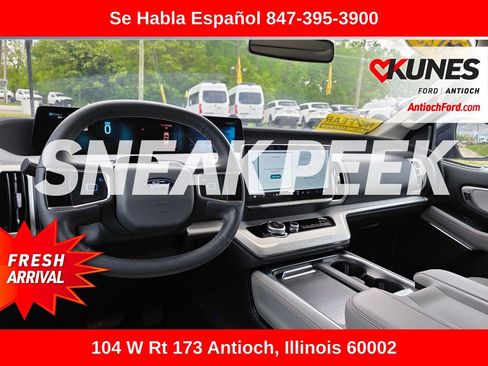 Used 2025 Ford Expedition Active AWD/4WD image 16