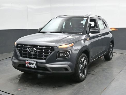 New 2026 Hyundai Venue SEL FWD image 5