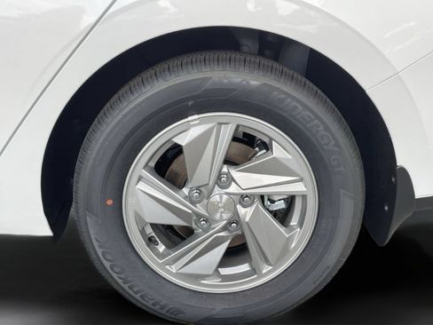 New 2026 Hyundai Elantra SE FWD image 35
