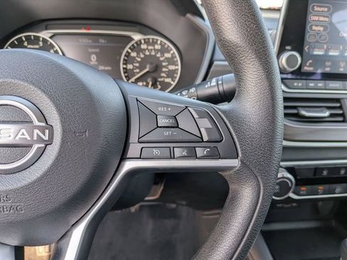 Used 2023 Nissan Altima 2.5 SV image 14