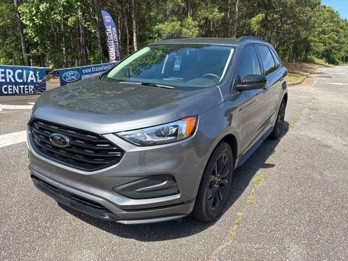 Used 2024 Ford Edge SE w/ Black Appearance Package AWD/4WD image 3