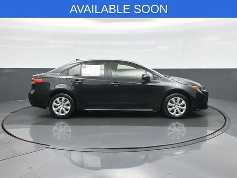Used 2021 Toyota Corolla LE FWD image 8