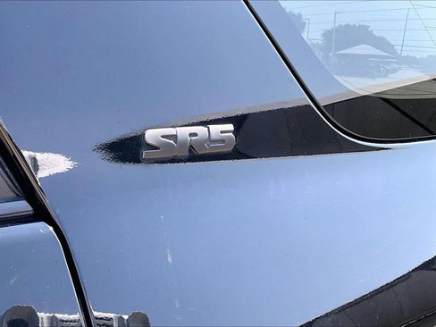 Used 2016 Toyota 4Runner SR5 RWD image 32