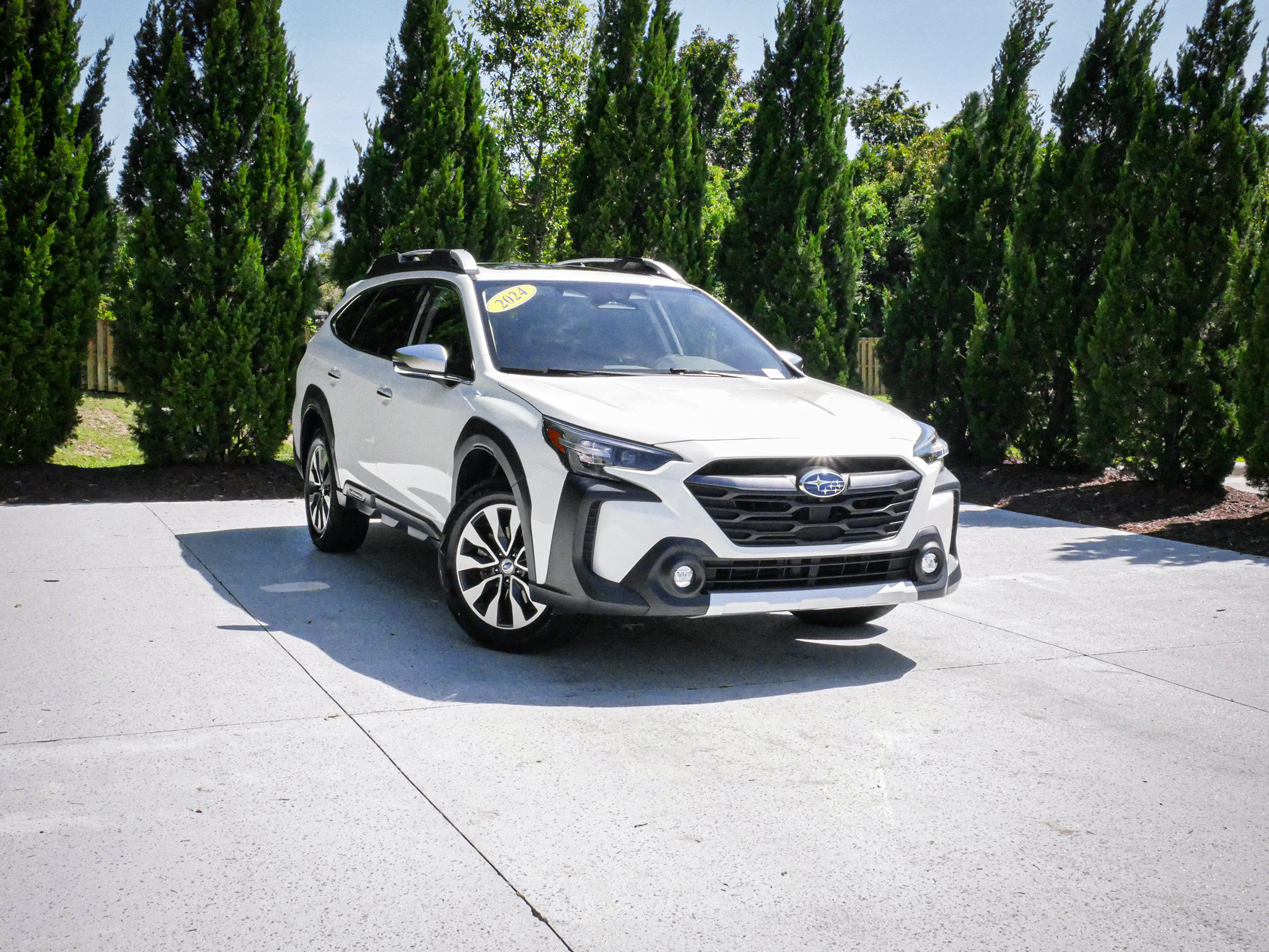 Used 2024 Subaru Outback Touring XT AWD/4WD image 2