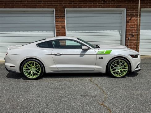 Used 2017 Ford Mustang GT Premium w/ GT Performance Package image 29