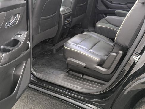 Used 2023 Chevrolet Traverse Premier w/ Redline Edition image 26