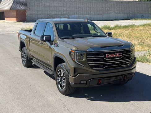 Used 2023 GMC Sierra 1500 AT4 w/ Technology Package AWD/4WD image 2