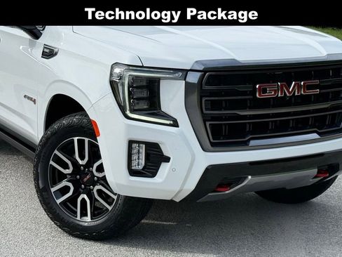 Used 2024 GMC Yukon AT4 w/ AT4 Premium Package AWD/4WD image 3